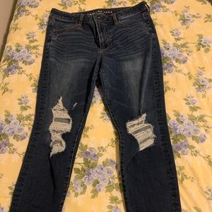American eagle jegging with knee rips